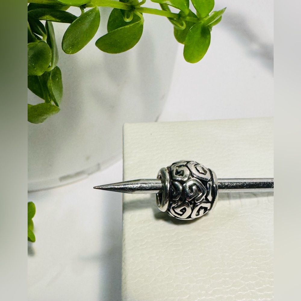 Authentic Pandora Retired Amazing Openwork Scroll Charm S925 Ale Sterling Silver